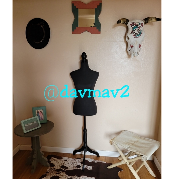 WELCOME TO @davmav2 BOUTIQUE - Picture 1 of 15